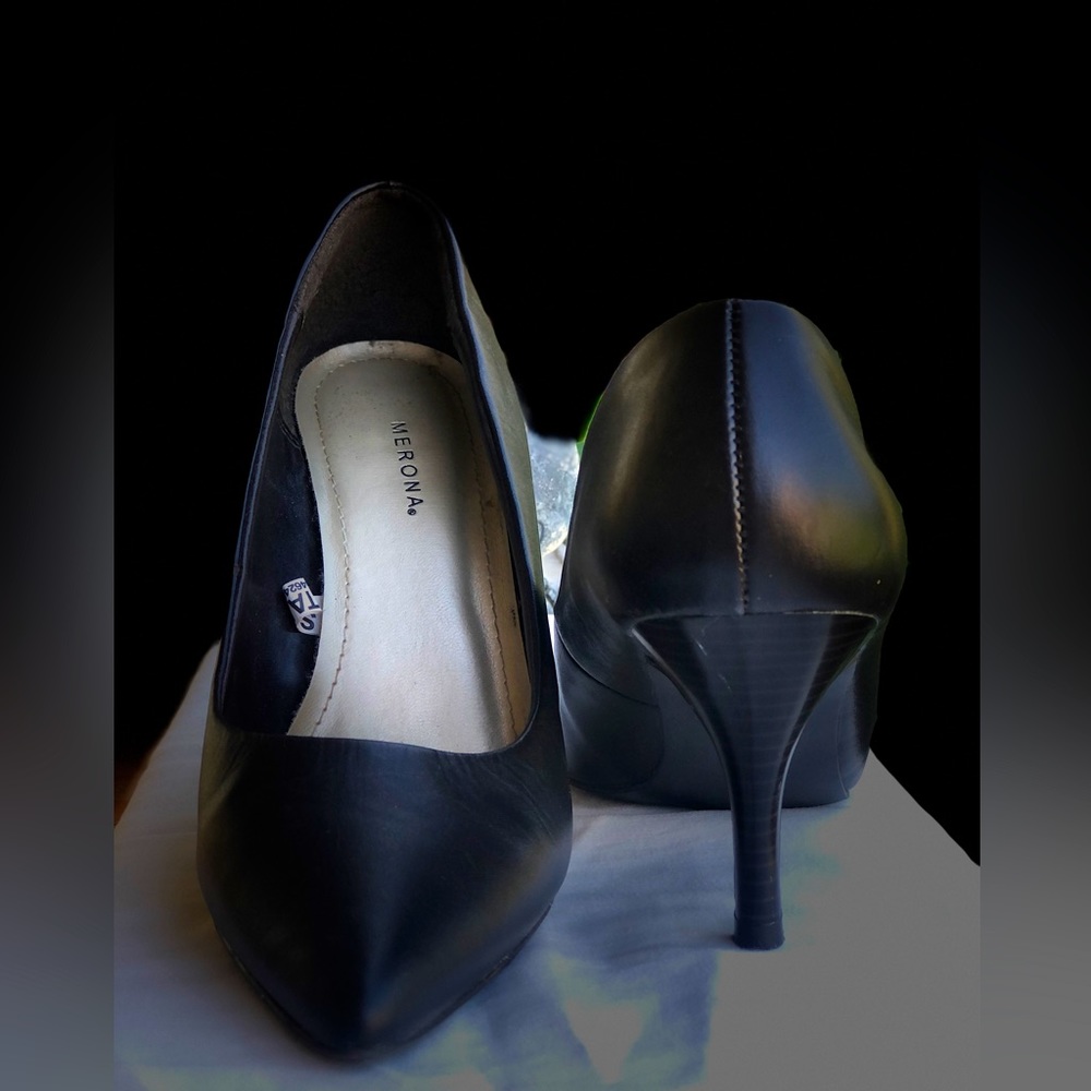 Dark Brown Leather Pumps, Size 9, Like new! Only used once.